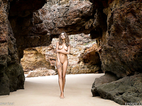 Katya Clover 4 (Outdoor)