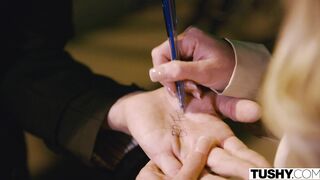 Tourist Trap with Isabelle Deltore