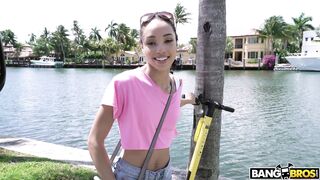 Spring Break Sex on the Bus with Alexis Tae