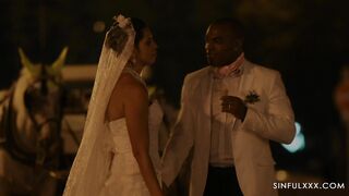 Kira Queen vs Aaron Rock