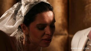 Kira Queen vs Aaron Rock