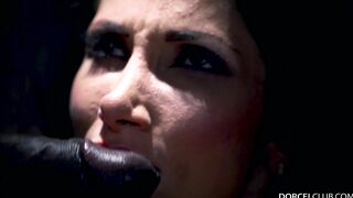 First gang bang for Cléa Gaultier