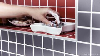 Vibrations 2 Cristal Caitlin