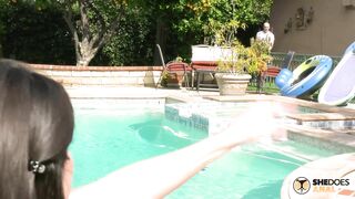 Poolside Anal Sex With MILF India Summer