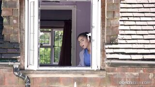 Horny moment in the jacuzzi for India Summer