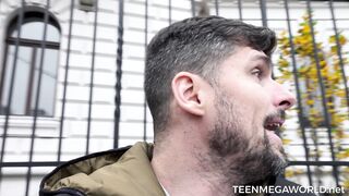 Sweetie Gets Fucked On Cam