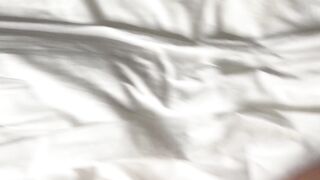 I invite @baddiesonlypov back to my hotel room