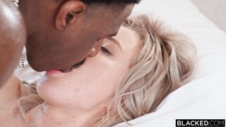 Insatiable Blonde Is Addicted To BBC